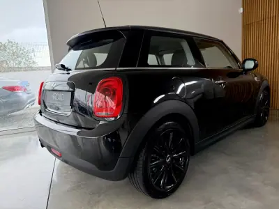 MINI One 2016 - 12999 EUR, 132000 km - AUTO.MOTO.pt - 132000km - foto 18 de 91