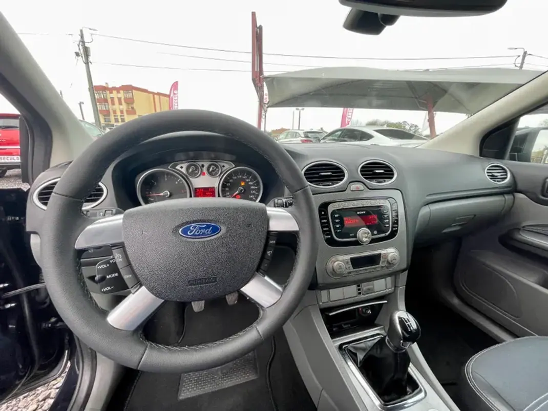 Ford Focus SW 2011 - 7750 EUR, 226741 km - AUTO.MOTO.pt - 226741km - foto 15 de 25