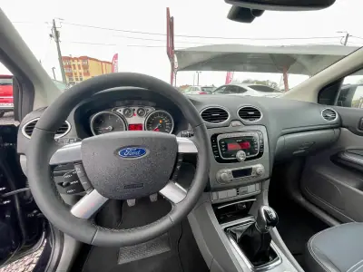 Ford Focus SW 2011 - 7750 EUR, 226741 km - AUTO.MOTO.pt - 226741km - foto 15 de 25