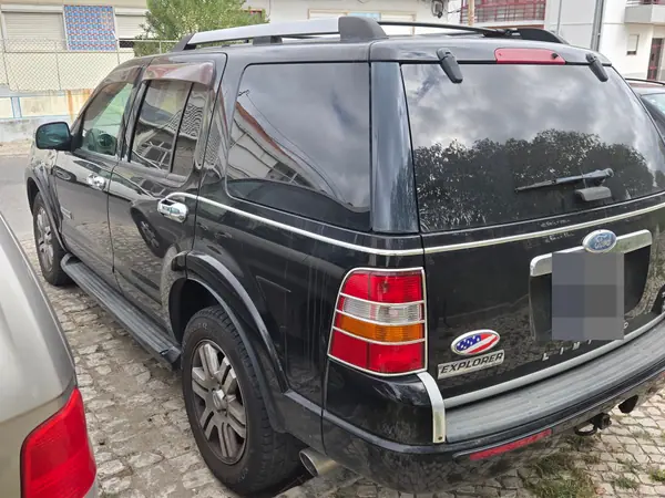 Ford EXPLORER XLT 2005 — foto 2 de 11