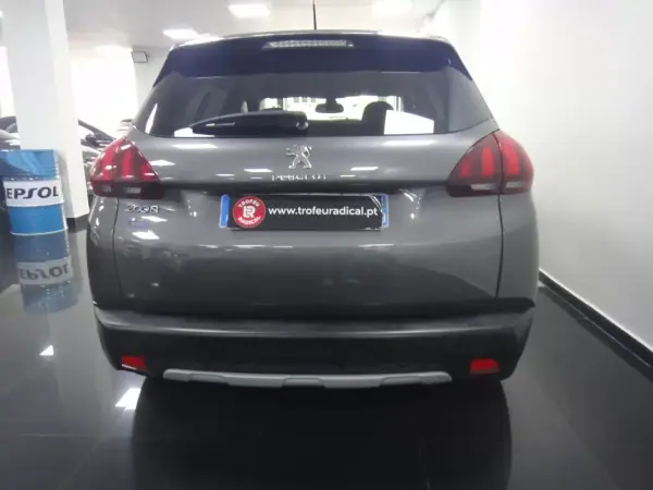 Peugeot 2008 2018 - 10250 EUR, 109000 km - AUTO.MOTO.pt - 109000km - foto 7 de 21