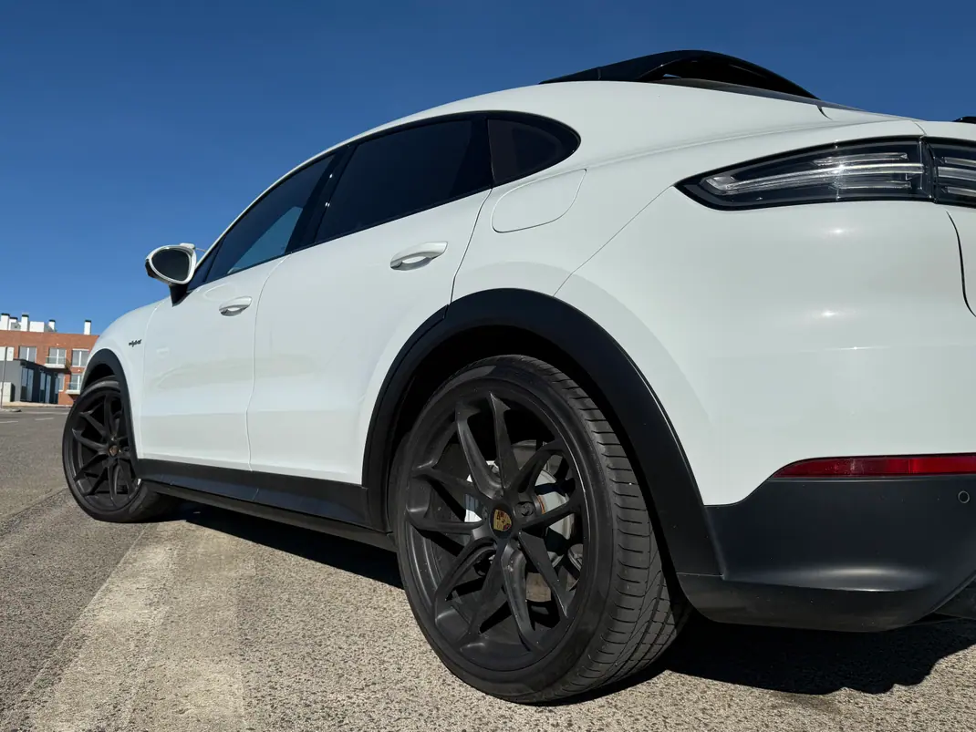 Porsche Cayenne Coupé 2020 - 55990 EUR, 184520 km - AUTO.MOTO.pt - 184520km - foto 3 de 20