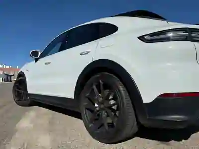 Porsche Cayenne Coupé 2020 - 55990 EUR, 184520 km - AUTO.MOTO.pt - 184520km - foto 3 de 20