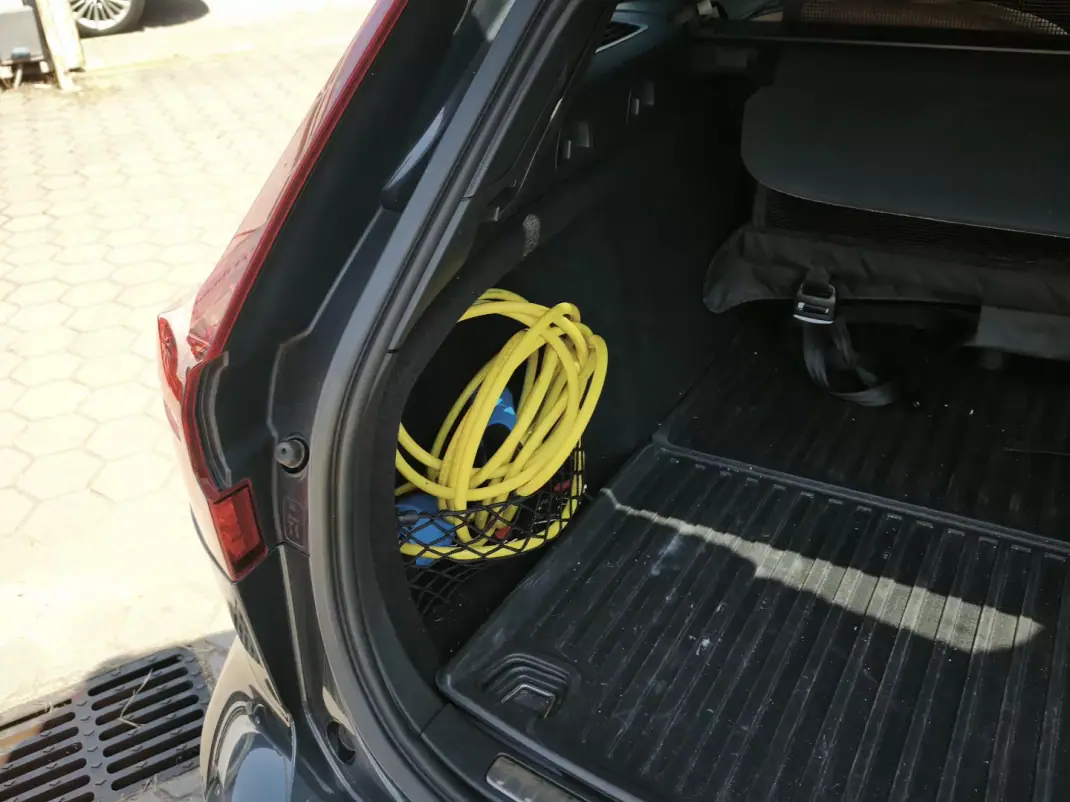 Volvo V60 2019 - 22900 EUR, 182000 km - 182000km - foto 22 de 25