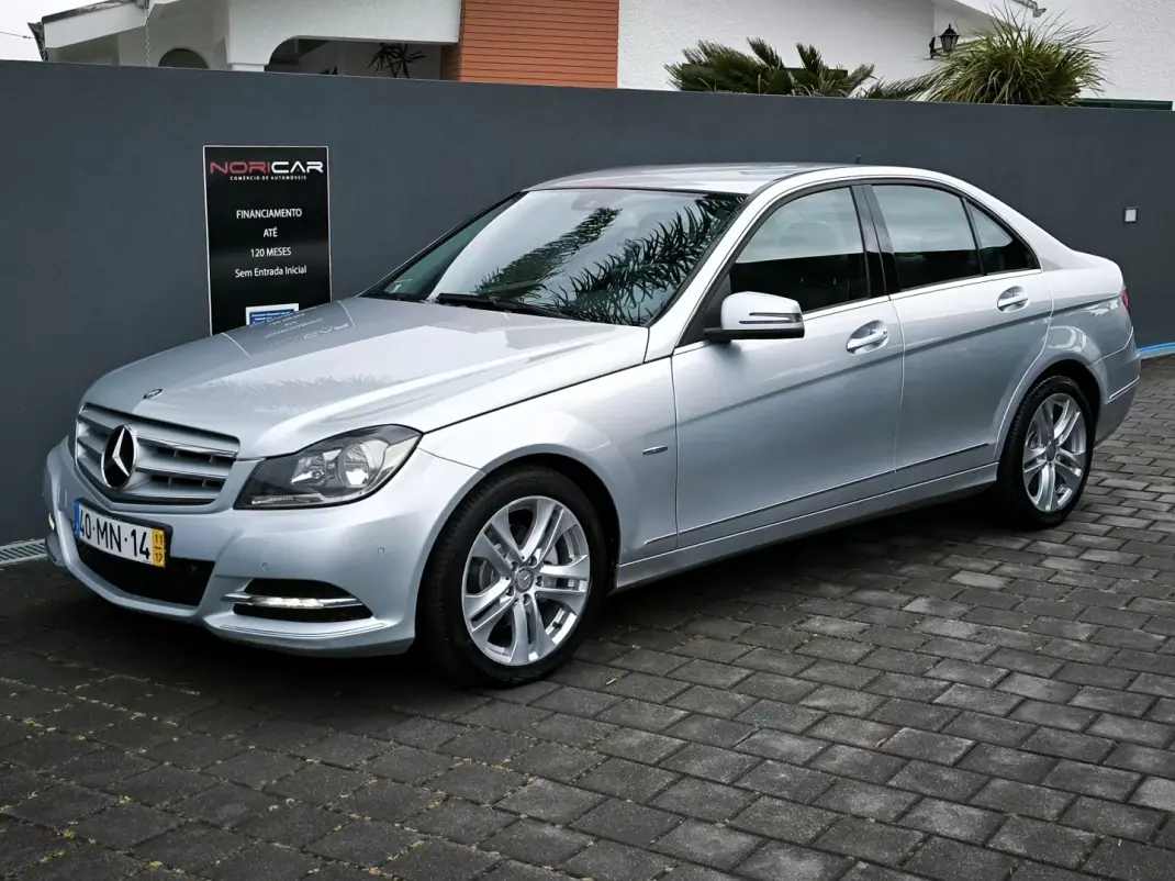 Mercedes-Benz C 220 2011 - 8950 EUR, 430000 km - AUTO.MOTO.pt - 430000km - foto 1 de 52