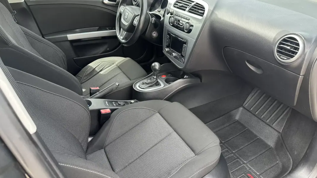 SEAT Leon 2009 - 6900 EUR, 250000 km - 250000km - foto 10 de 30