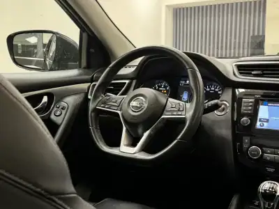 Nissan Qashqai 2017 - 16890 EUR, 117000 km - AUTO.MOTO.pt - 117000km - foto 39 de 40