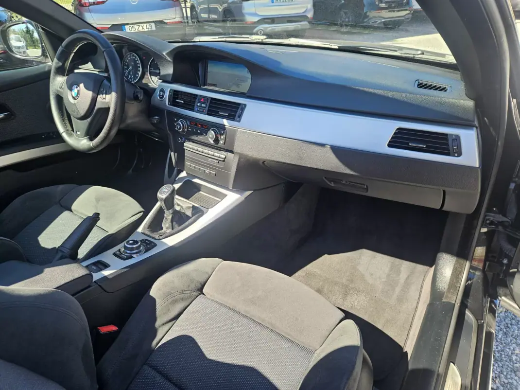 BMW 320 2011 - 17900 EUR, 109602 km - 109602km - foto 21 de 47