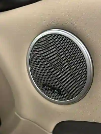 Land Rover Range Rover Evoque 2016 - 22500 EUR, 143300 km - AUTO.MOTO.pt - 143300km - foto 17 de 17