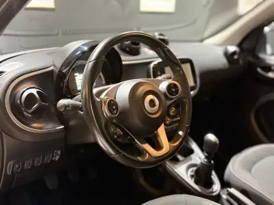 Smart ForFour 2018 - 11900 EUR, 51000 km - AUTO.MOTO.pt - 51000km - foto 7 de 19