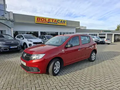 Dacia Sandero 2017 - 9150 EUR, 92800 km - AUTO.MOTO.pt - 92800km - foto 2 de 23