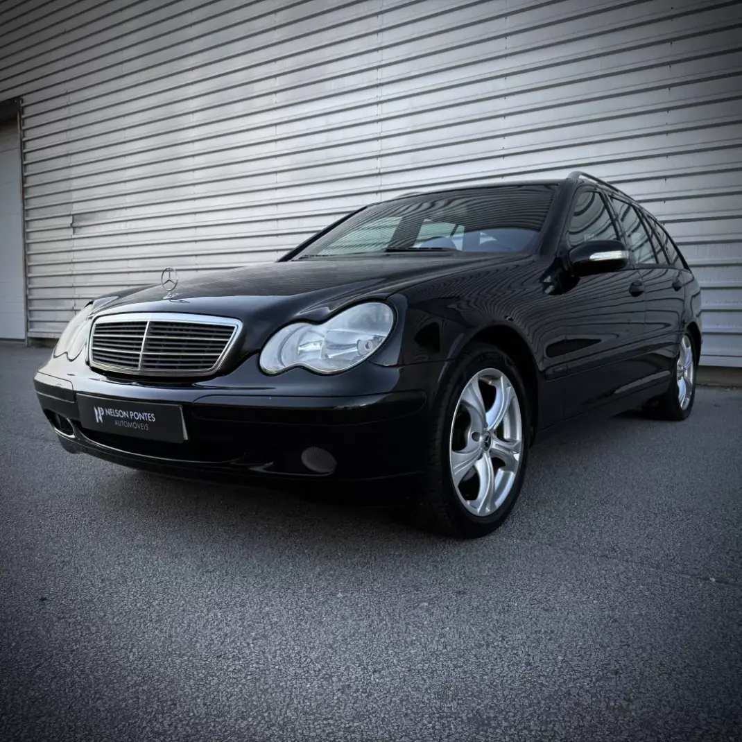 Mercedes-Benz C 200 2001 - 3900 EUR, 375000 km - 375000km - foto 2 de 23