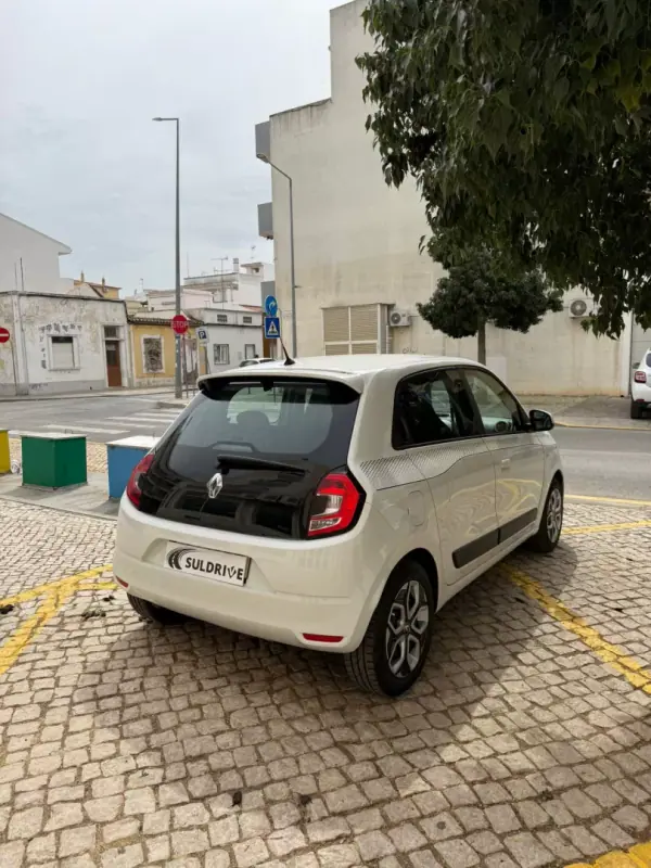 Renault Twingo 2020 - 12350 EUR, 40000 km - AUTO.MOTO.pt - 40000km - foto 5 de 12