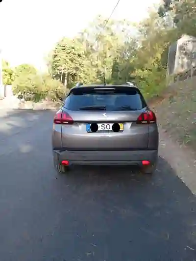 Peugeot 2008 2017 - 10500 EUR, 97500 km - foto 5 de 12