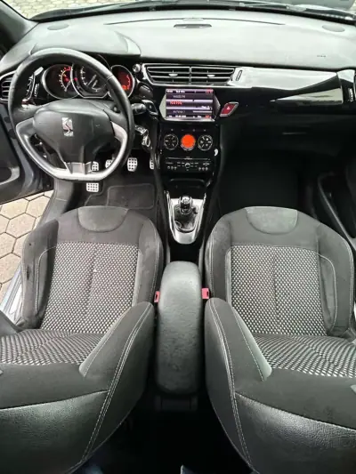 Citroën DS3 2010 - 7000 EUR, 287000 km - AUTO.MOTO.pt - 287000km - foto 10 de 13