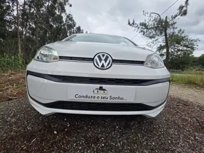 Volkswagen Up! 2016 - 7990 EUR, 152974 km - AUTO.MOTO.pt - 152974km - foto 10 de 71