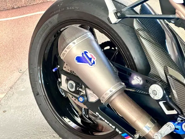 BMW S 1000 RR 2020 - 21900 EUR, 24253 km - AUTO.MOTO.pt - 24253km - foto 6 de 17