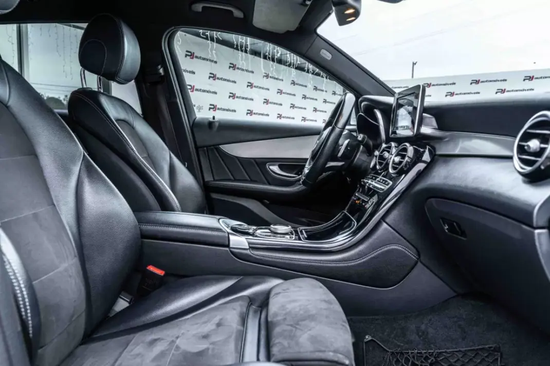 Mercedes-Benz GLC 250 2018 - 33900 EUR, 186200 km - AUTO.MOTO.pt - 186200km - foto 12 de 19