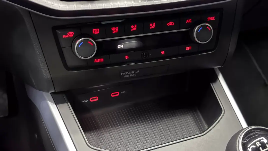 SEAT Arona 2023 - 16990 EUR, 30000 km - AUTO.MOTO.pt - 30000km - foto 35 de 42