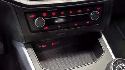 SEAT Arona 2023 - 16990 EUR, 30000 km - AUTO.MOTO.pt - 30000km - foto 35 de 42