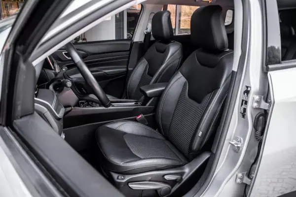 Jeep Compass 2023 - 25490 EUR, 87819 km - AUTO.MOTO.pt - 87819km - foto 30 de 47
