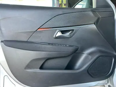 Peugeot 208 2023 - 16900 EUR, 27566 km - AUTO.MOTO.pt - 27566km - foto 28 de 36