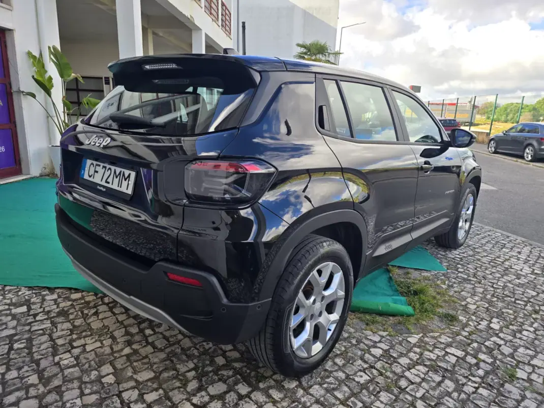 Jeep Avenger 2024 - 26450 EUR, 22000 km - AUTO.MOTO.pt - 22000km - foto 6 de 13