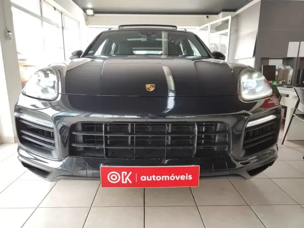 Porsche Cayenne 2020 - 74500 EUR, 67300 km - AUTO.MOTO.pt - 67300km - foto 3 de 40