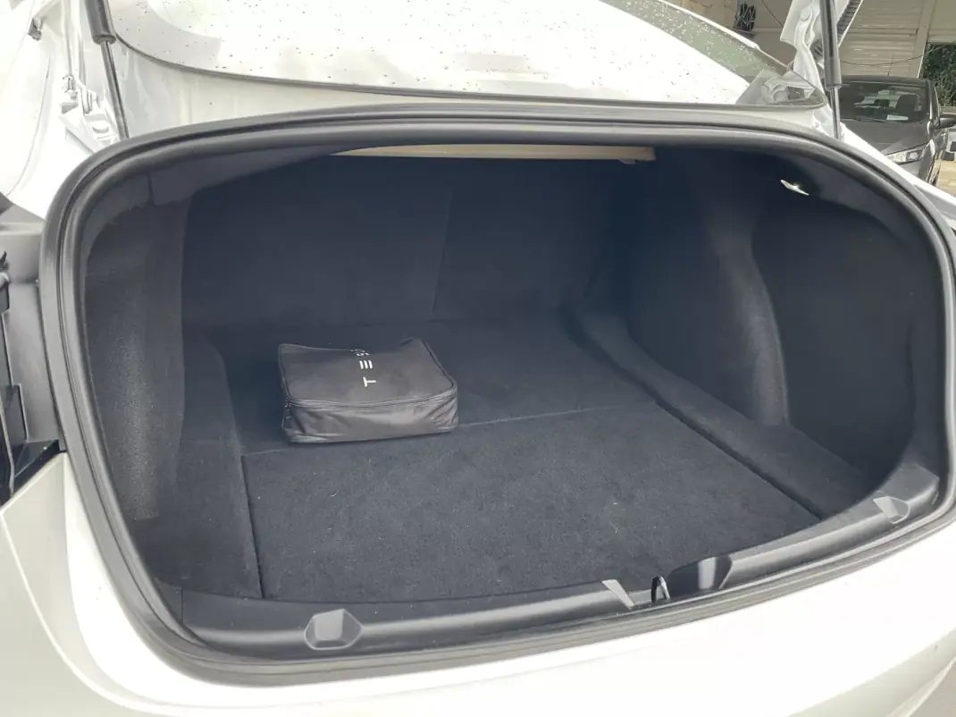 Tesla Model 3 2020 - 25995 EUR, 80043 km - AUTO.MOTO.pt - 80043km - foto 20 de 43