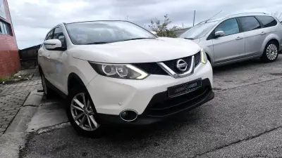 Nissan Qashqai 2015 - 14300 EUR, 140000 km - AUTO.MOTO.pt - 140000km - foto 12 de 20