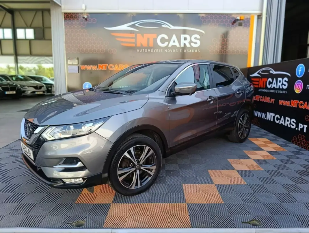Nissan Qashqai 2019 - 19750 EUR, 129836 km - AUTO.MOTO.pt - 129836km - foto 1 de 18