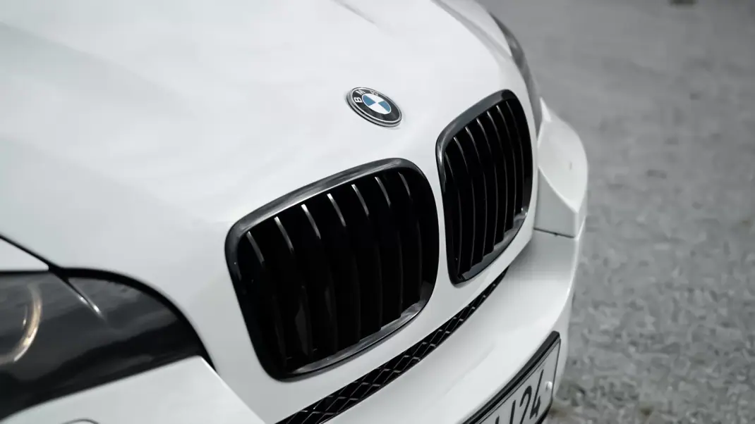 BMW X6 2009 - 22500 EUR, 268000 km - AUTO.MOTO.pt - 268000km - foto 3 de 12