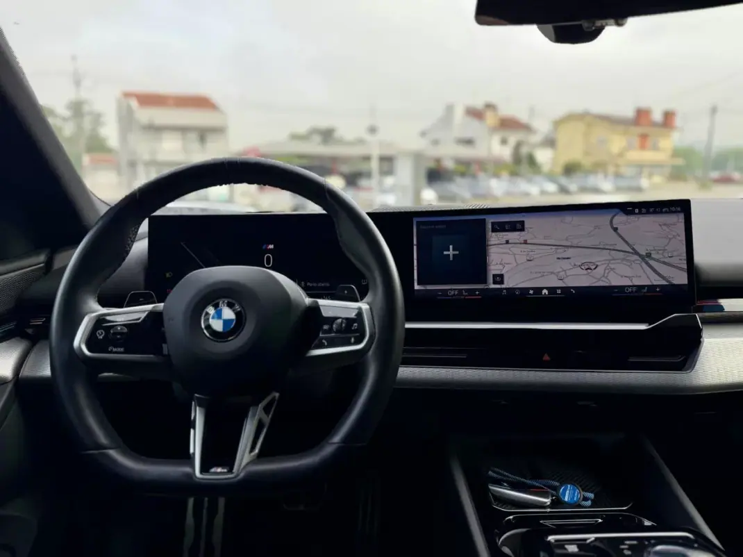 BMW 520 2024 - 52450 EUR, 45000 km - AUTO.MOTO.pt - 45000km - foto 15 de 27