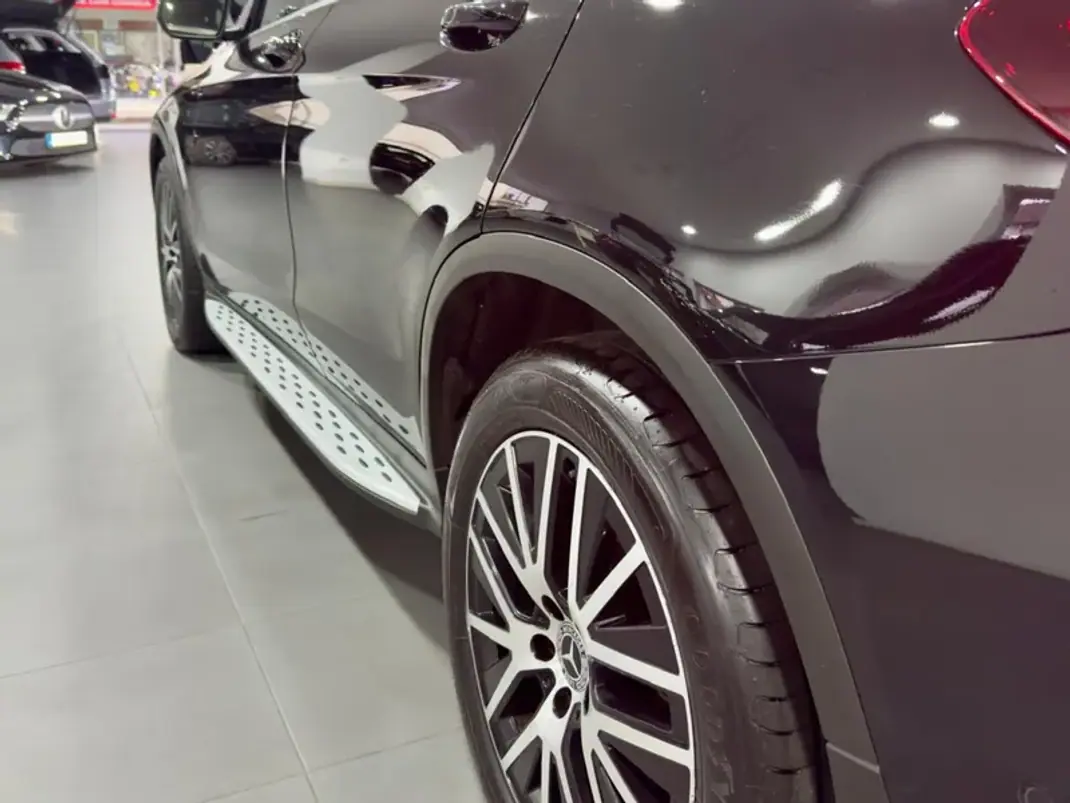 Mercedes-Benz GLC 300 2021 - 49500 EUR, 117200 km - 117200km - foto 7 de 21