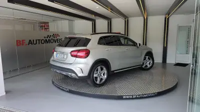 Mercedes-Benz GLA 180 2018 - 24900 EUR, 41570 km - 41570km - foto 4 de 52