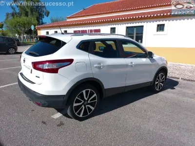 Nissan Qashqai 2015 - 12850 EUR, 212000 km - 212000km - foto 6 de 31