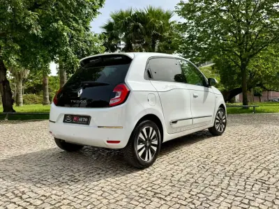 Renault Twingo 2021 - 9890 EUR, 158900 km - AUTO.MOTO.pt - 158900km - foto 4 de 33