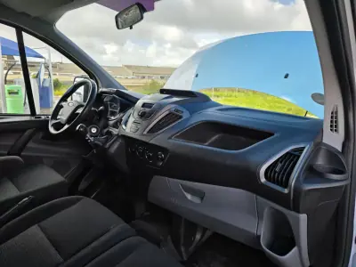 Ford Transit Custom 2015 - 13990 EUR, 148160 km - AUTO.MOTO.pt - 148160km - foto 15 de 19