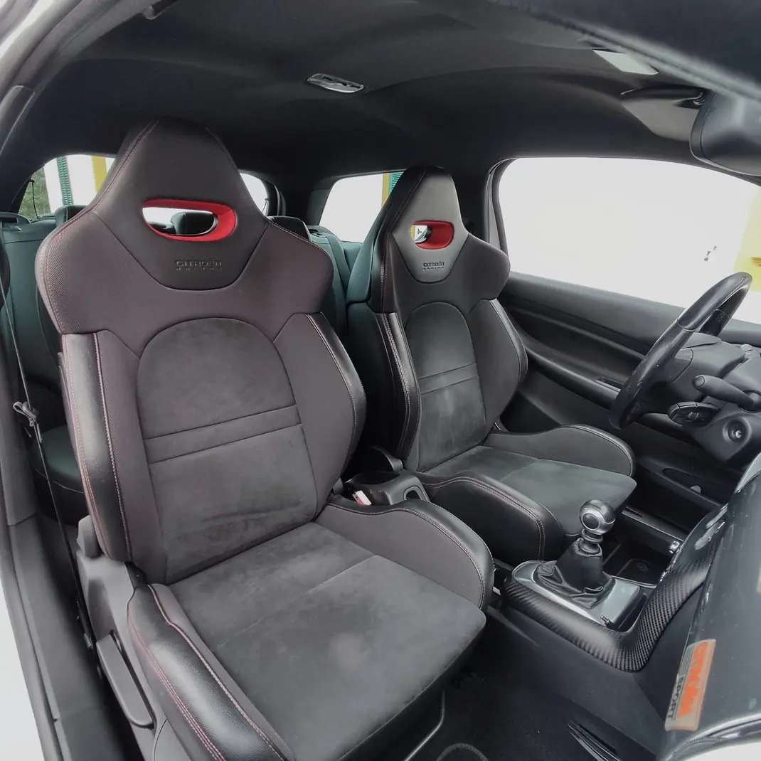 Citroën DS3 2011 - 12000 EUR, 73000 km - 73000km - foto 3 de 14
