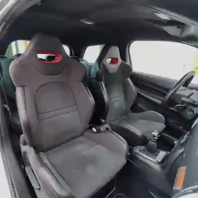 Citroën DS3 2011 - 12000 EUR, 73000 km - AUTO.MOTO.pt - 73000km - foto 4 de 10