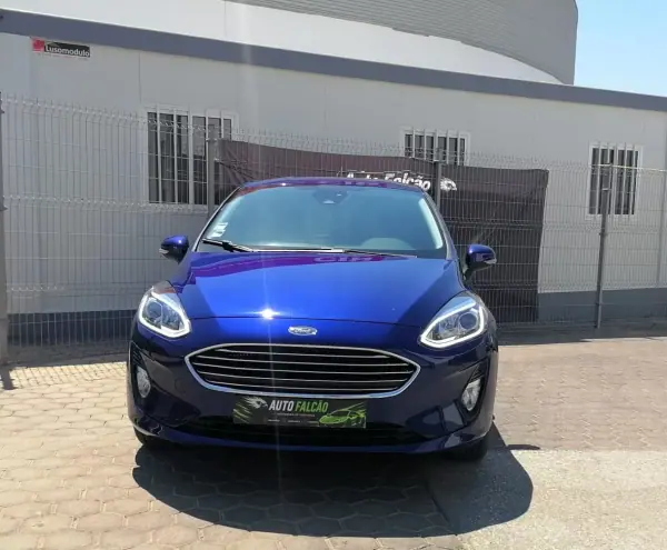Ford Fiesta 2017 - 13000 EUR, 94020 km - AUTO.MOTO.pt - 94020km - foto 5 de 18