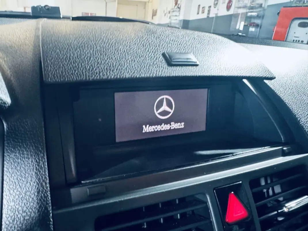 Mercedes-Benz C 200 2008 - 8990 EUR, 322809 km - 322809km - foto 14 de 35