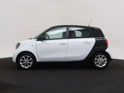 Smart ForFour 2017 - 11490 EUR, 22359 km - AUTO.MOTO.pt - 22359km - foto 29 de 48