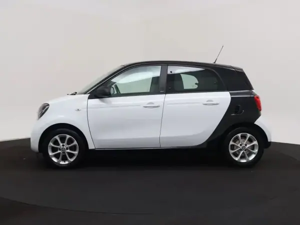 Smart ForFour 2017 - 11490 EUR, 22359 km - AUTO.MOTO.pt - 22359km - foto 29 de 48