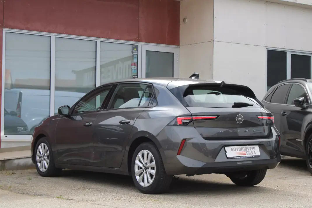Opel Astra 2022 - 15990 EUR, 142000 km - 142000km - foto 12 de 24