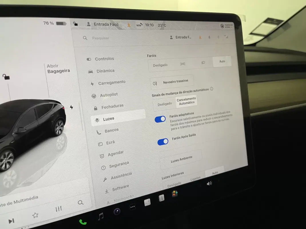 Tesla Model Y 2024 - 38500 EUR, 68000 km - AUTO.MOTO.pt - 68000km - foto 35 de 43