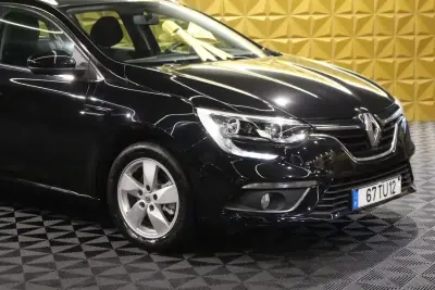 Renault Mégane Sport Tourer 2017 - 9900 EUR, 190000 km - AUTO.MOTO.pt - 190000km - foto 5 de 25