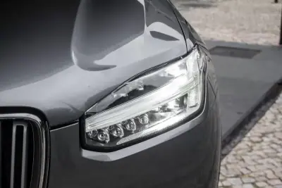 Volvo XC 90 2016 - 24990 EUR, 206775 km - AUTO.MOTO.pt - 206775km - foto 8 de 50