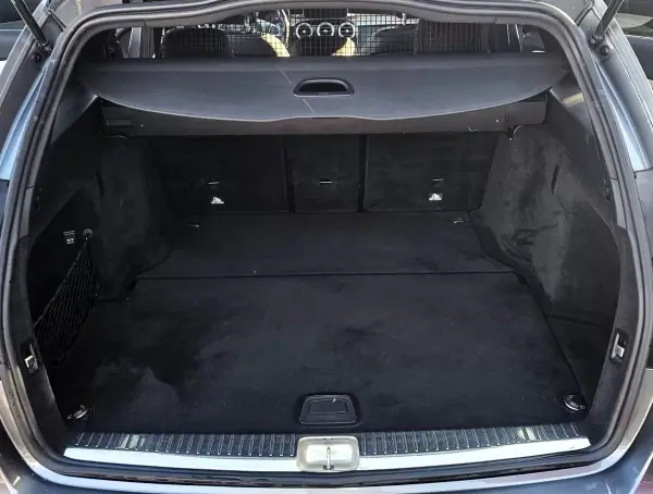 Mercedes-Benz C 220 2017 - 26500 EUR, 126000 km - AUTO.MOTO.pt - 126000km - foto 16 de 32
