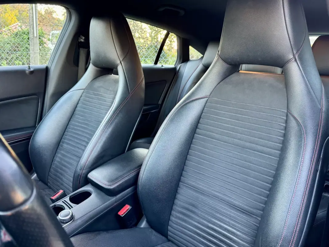 Mercedes-Benz CLA 220 2015 - 21999 EUR, 170000 km - AUTO.MOTO.pt - 170000km - foto 17 de 25